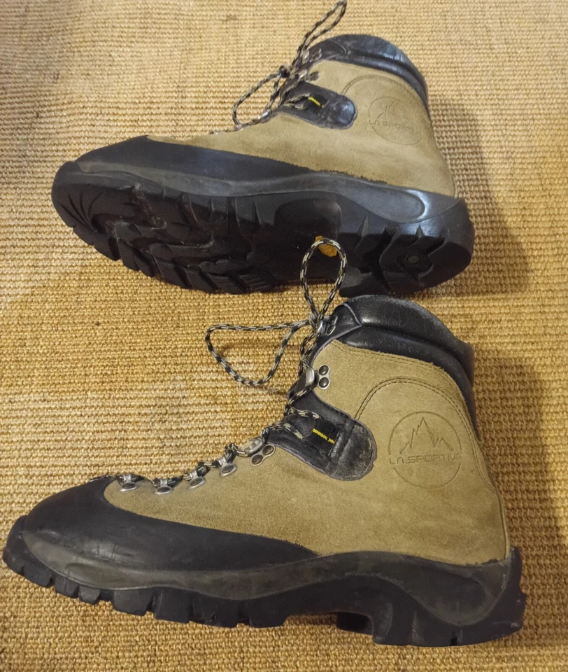 La Sportiva Glacier Mountaineering Boots 45 1/2 no insole - Image 2 of 4