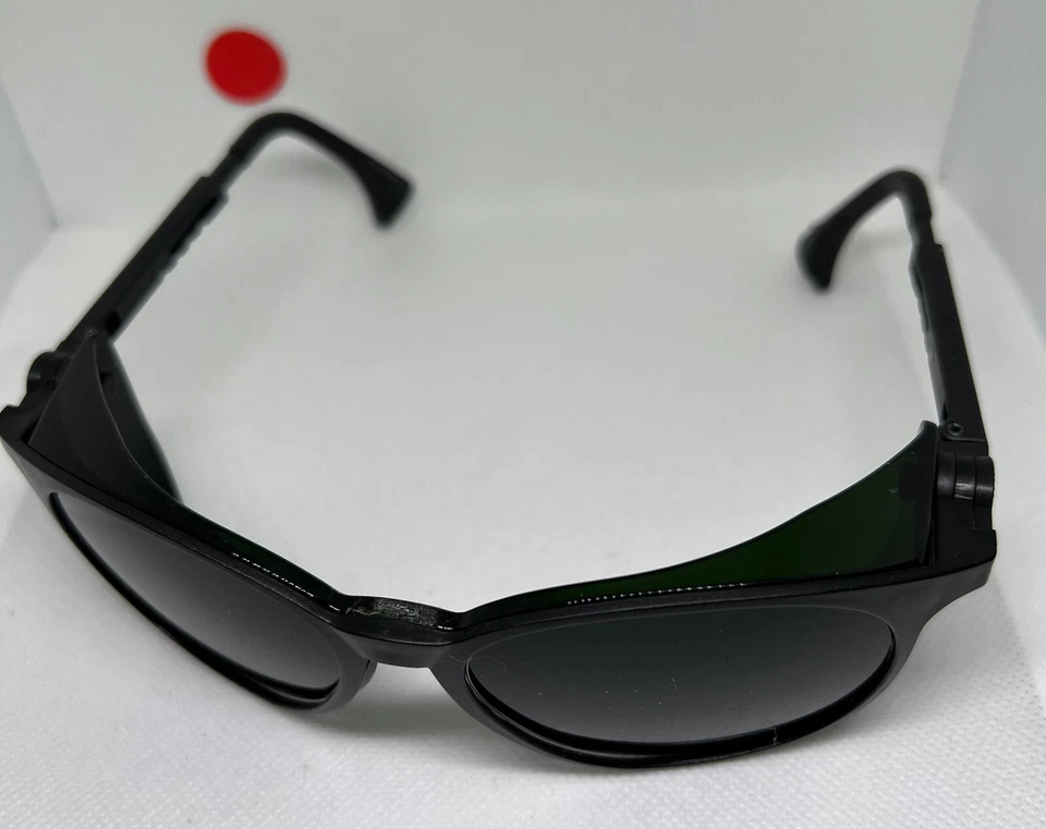 Uvex Pheos S Safety Glasses – Matte Black Frame with Dark Green Lenses - Image 3 of 4