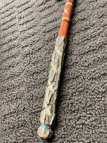 antique Native American Indian tomahawk . Carved, Feathered And Leather Laced. - Picture 6 of 8