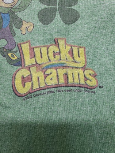 Retro 2005 cereal amuletos de la suerte "¿Suerte?" Camiseta pequeña hombre - Imagen 4 de 12