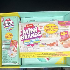 ZURU Mini Brands Mini Minis Fill the Fridge Mini Fridge Set w/ UV Light