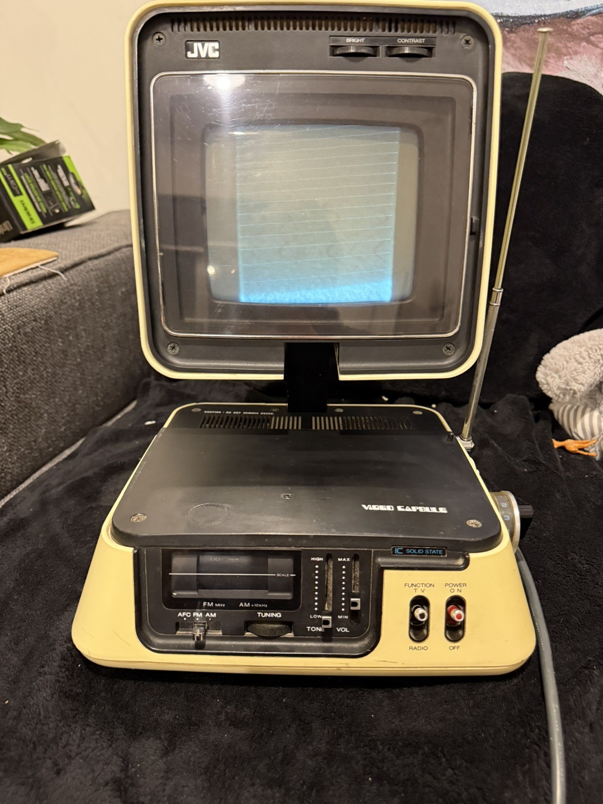 JVC Pyramid Television - Model 3100R AUL - Solid State TV and AM/FM Radio