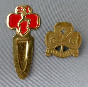 Vintage Brownie Bookmark, Girl Guides Pin Gold Toned Metal