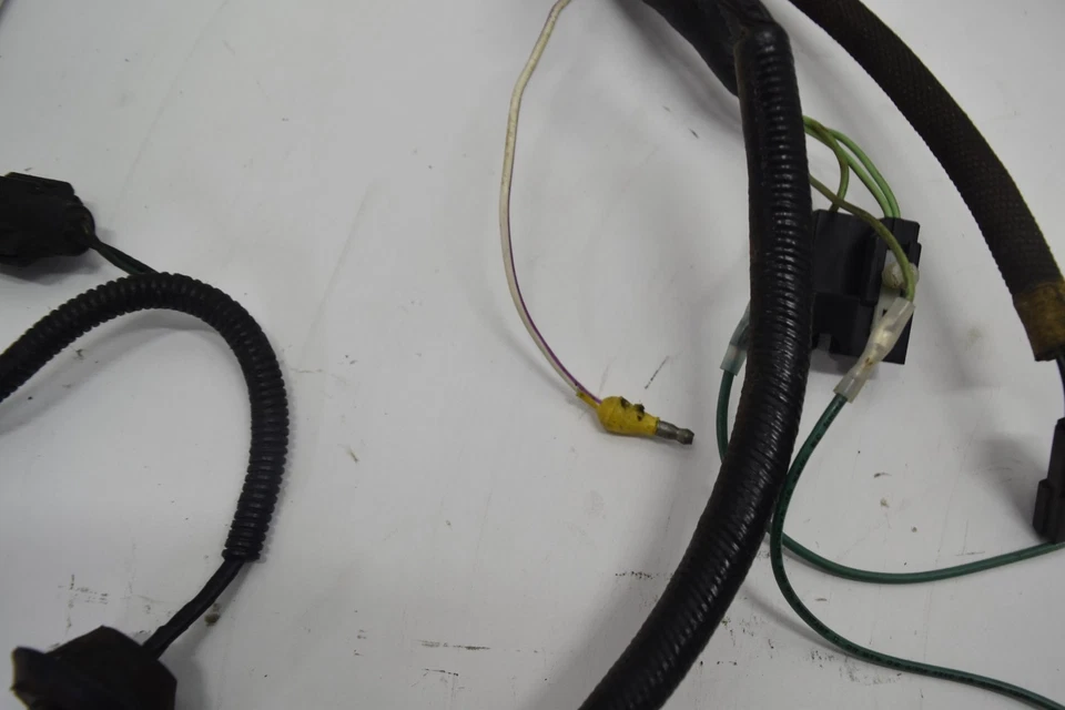 Ford Mustang LX 1979 1986 convertible lado del conductor debajo del tablero arnés de cableado 84 Foto 4 de 4