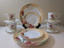 16 PC Corelle PACIFIC BLOOM  4 x Dinner 4 x Bread and Butter 4 x Cup & Saucer