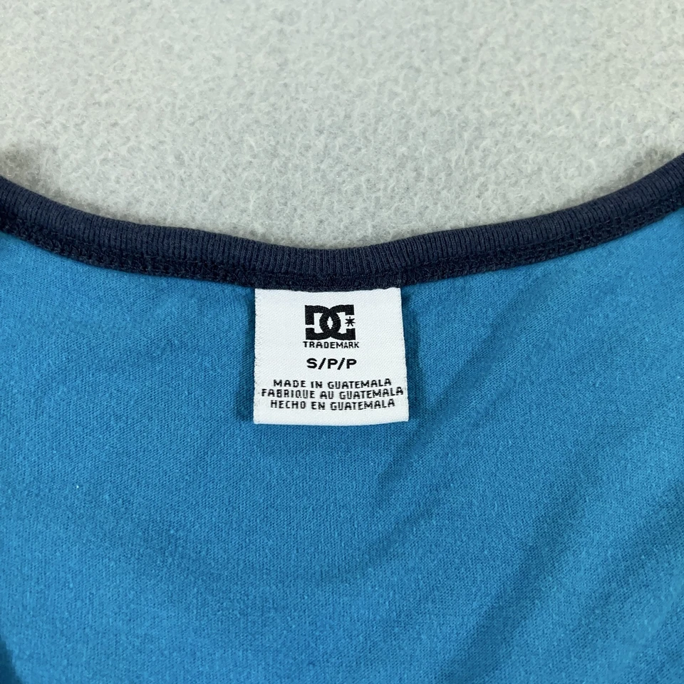 DC Shoes Tank Top Mens Small Blue Red Striped Skateboarding Sleeveless Shirt - Image 3 of 4