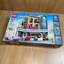 LEGO Icons Downtown Diner (10260)   Modular B...