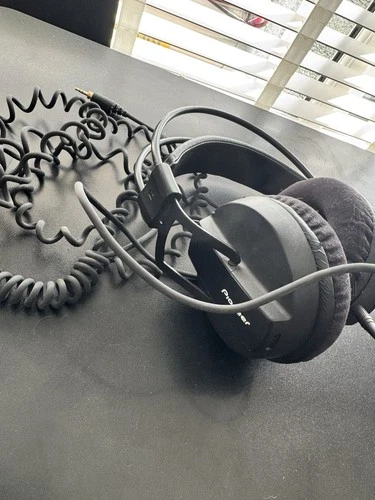 Pioneer DJ - HRM-7 professional studio monitor headphones