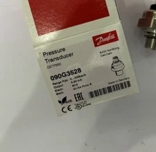 New Danfoss DSTP550 090G3528 pressure transducer