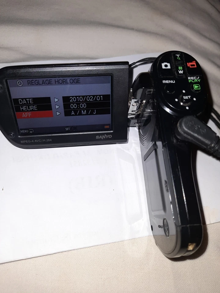 CÁMARA DUAL SANYO Xacti VPC-CG20 FULL HD1920x1080, funciona pero sin batería Foto 3 de 4