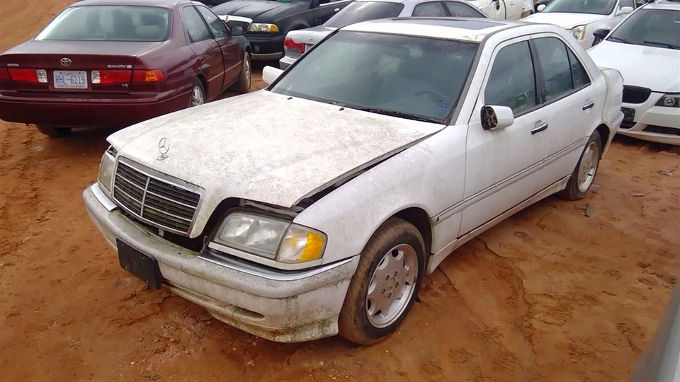 Trunk/Hatch/Tailgate 202 Type C230 Fits 98-00 Mercedes C Class OEM - Image 2 of 4