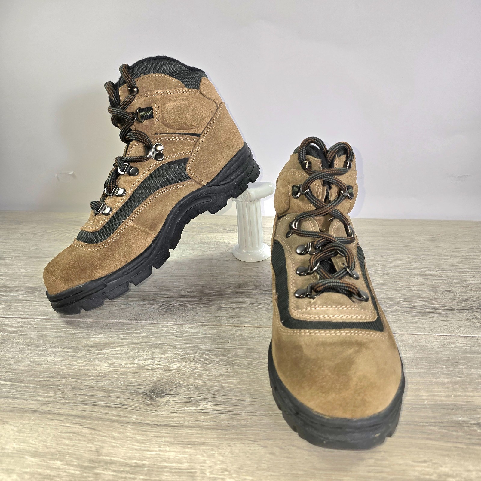 SAOLA Stivali da trekking donna Northwest Territory taglia 7 5 M pelle marrone suola a strappo stringati