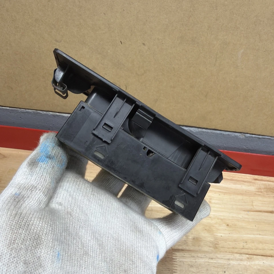 2004–2011 Nissan Titan Front Passenger Side Power Window Switch Control OEM Foto 4 de 4