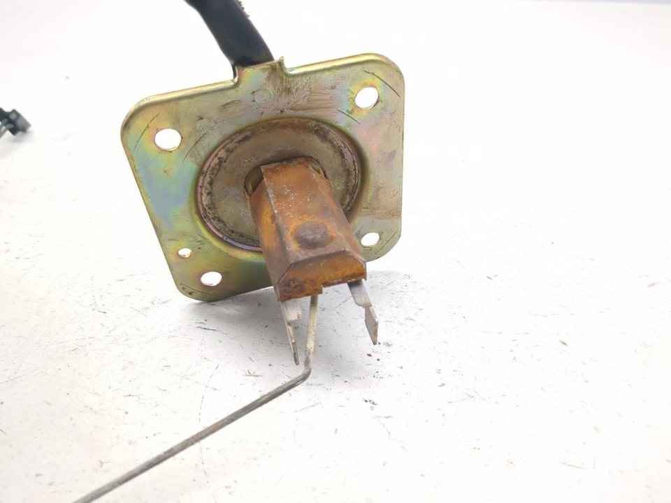 Unidad de envío de nivel de combustible gasolina 97-03 Honda CBR1100XX Blackbird CBR 1100 Foto 4 de 4