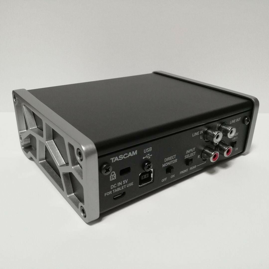 TASCAM US‐1×2 us-1x2hr_b_1.jpg