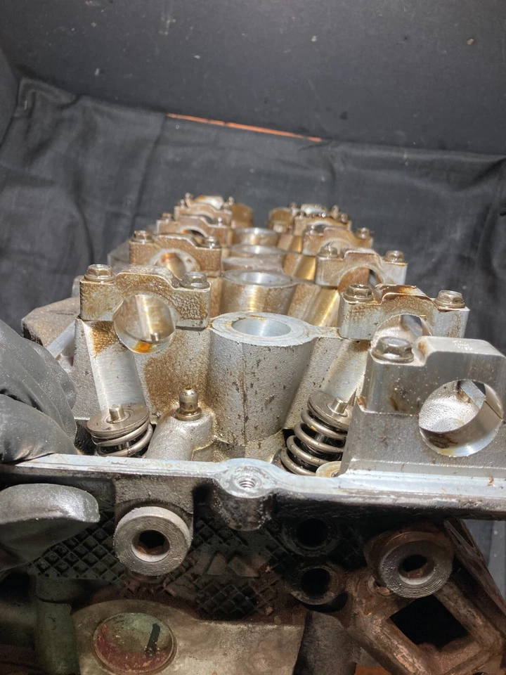 06-10 Cadillac DTS 03-05 Deville 4.8L LD8 24 cilindro delantero culata desnuda 12569205 Foto 4 de 4