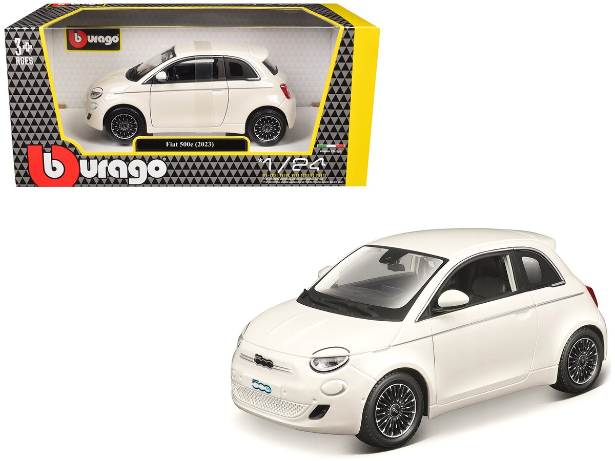 フィアット FIAT 500 1/24 Fiat 500 Nuova Cabrio Red 1/24 Diecast Model Car by Motormax