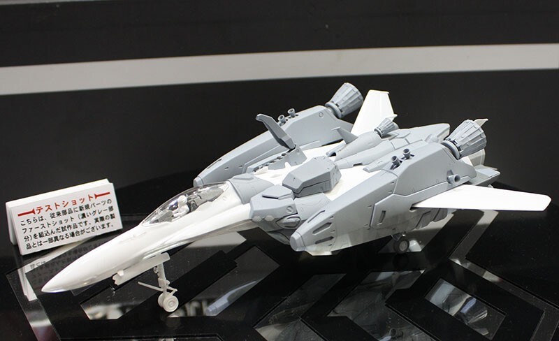 プラモデル完成機　1/72　VF-25F/S　SUPER MESSIAH 1/72 Hasegawa VF-25F/S SUPER MESSIAH FIGHTER - SUPER
