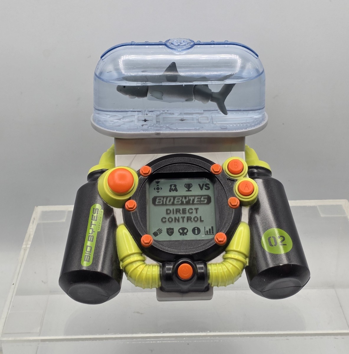 2007 Bio Bytes Great White Shark In Water Tank Electronic Handheld