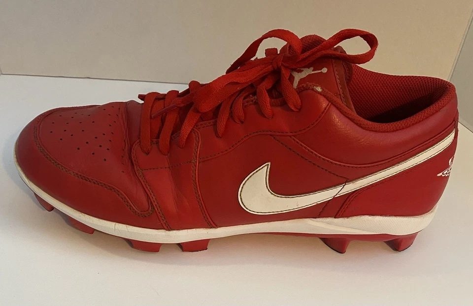 Tênis de beisebol Air Jordan 1 retrô MCS baixo universitário vermelho e branco tamanho 13 masculino - Imagem 2 de 4