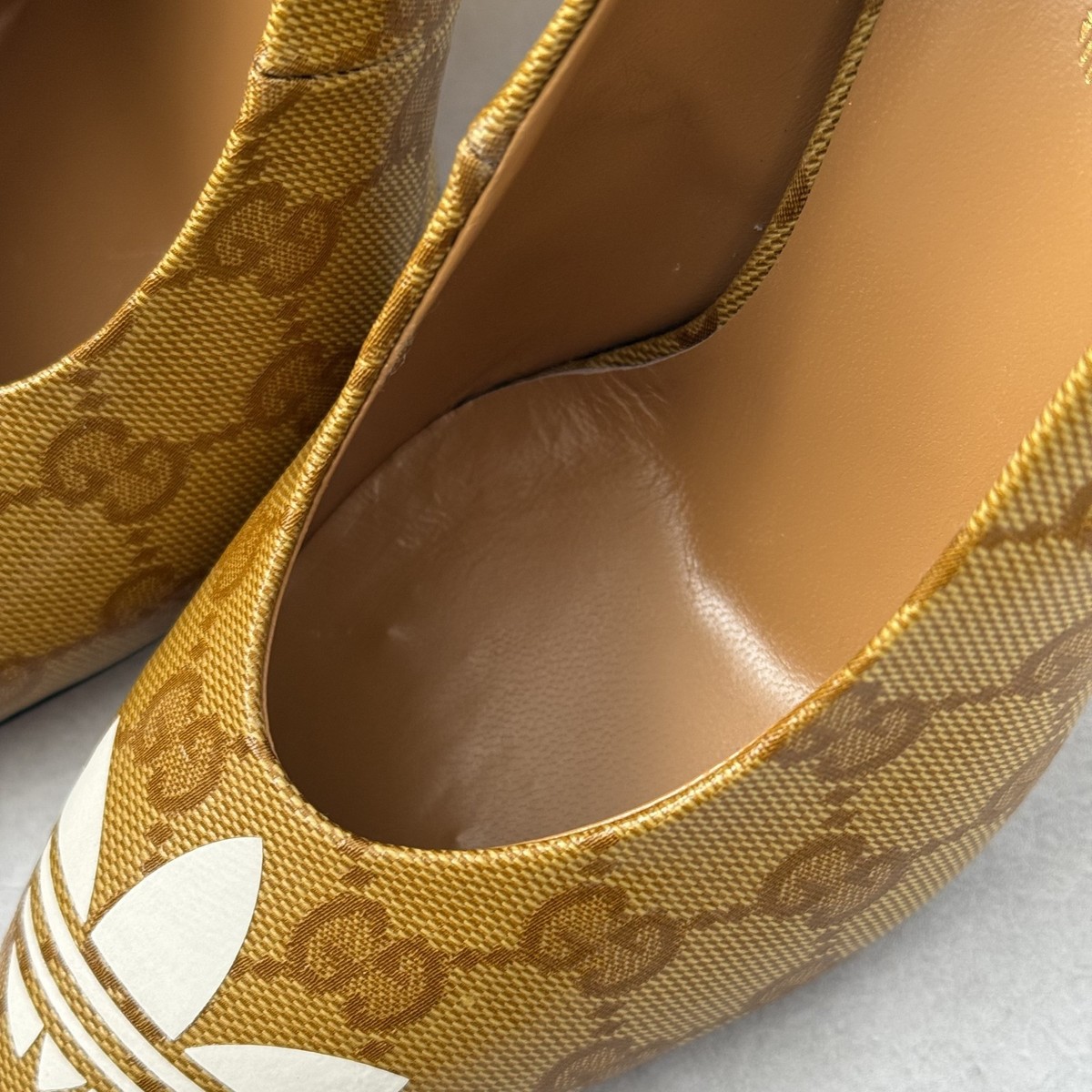 GUCCI×ADIDAS GG Trefoil pumps コラボ パンプス GUCCI x ADIDAS GG Trefoil Pumps Beige & Brown Women's Size