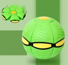 Flying Saucer Ball Flying Toys Outdoor Fun Toys for Boys Girls pets color green 