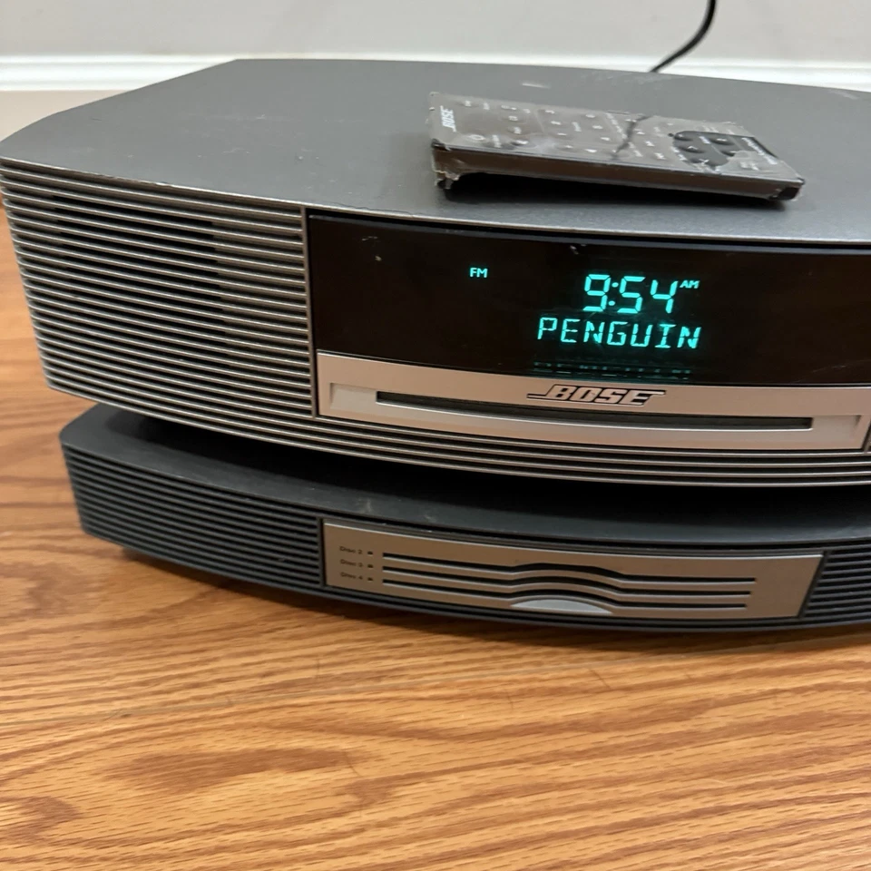 Bose Wave 音乐系统 III CD 调幅/调频收音机 带多 CD 更换器和遥控器读取 — 第 3/4 张图片