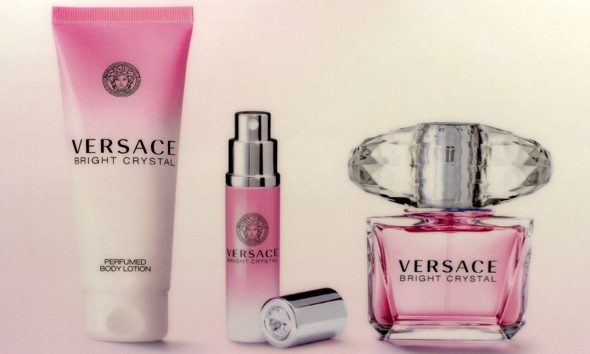 VERSACE BRIGHT CRYSTAL 3 PIECE GIFT SET EAU DE TOILETTE SPRAY 90ML