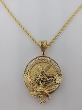 MONEDA CENTENARIO DE LUJO CON BISEL DE ÁGUILA Y COLLAR CHAPADO EN ORO