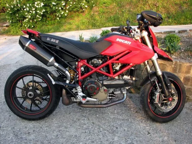 Ducati 1100s