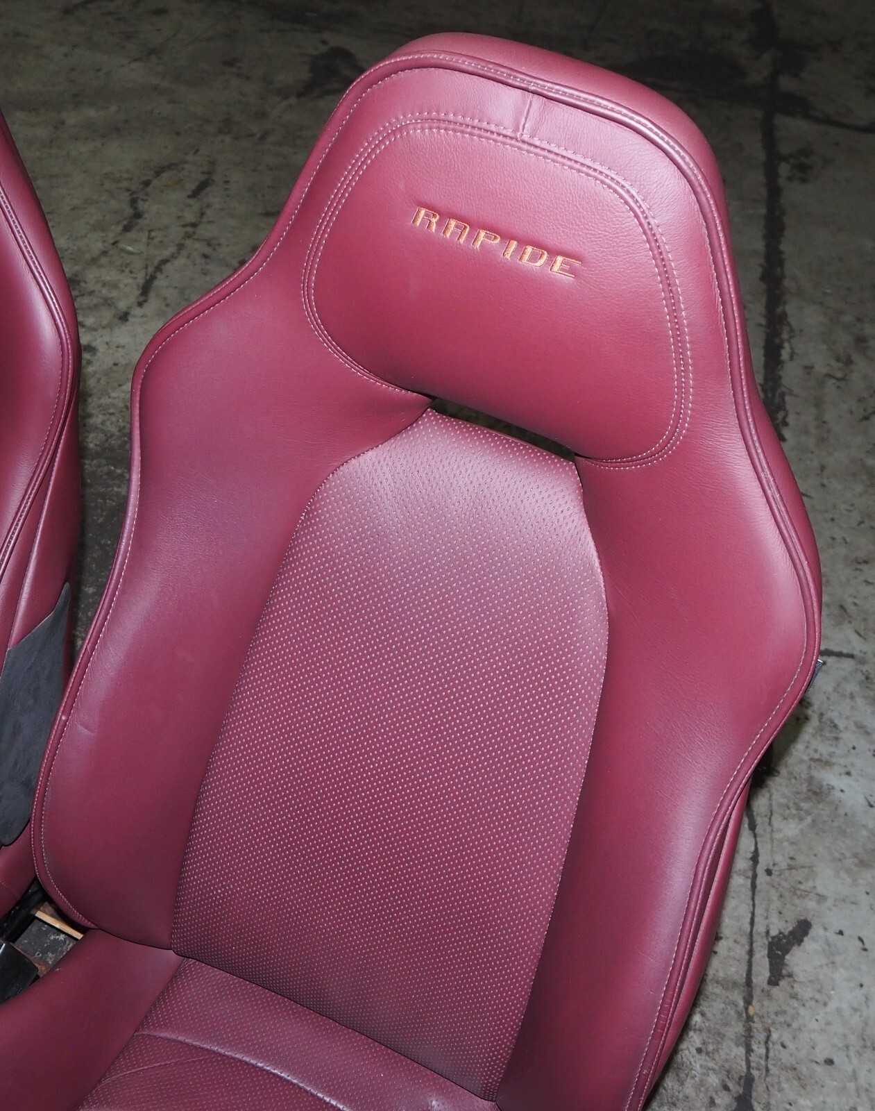 * 2010-2013 Aston Martin Rapide Iron Ore Red Leather Front Seat Set OEM Complete