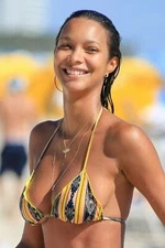 403788 Lais Ribeiro WALL PRINT POSTER US