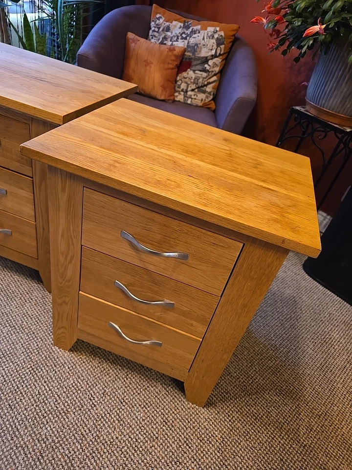 Twin Solid Light Oak 3 Drawer Bedside Tables - Excellent Condition - Image 2 of 4