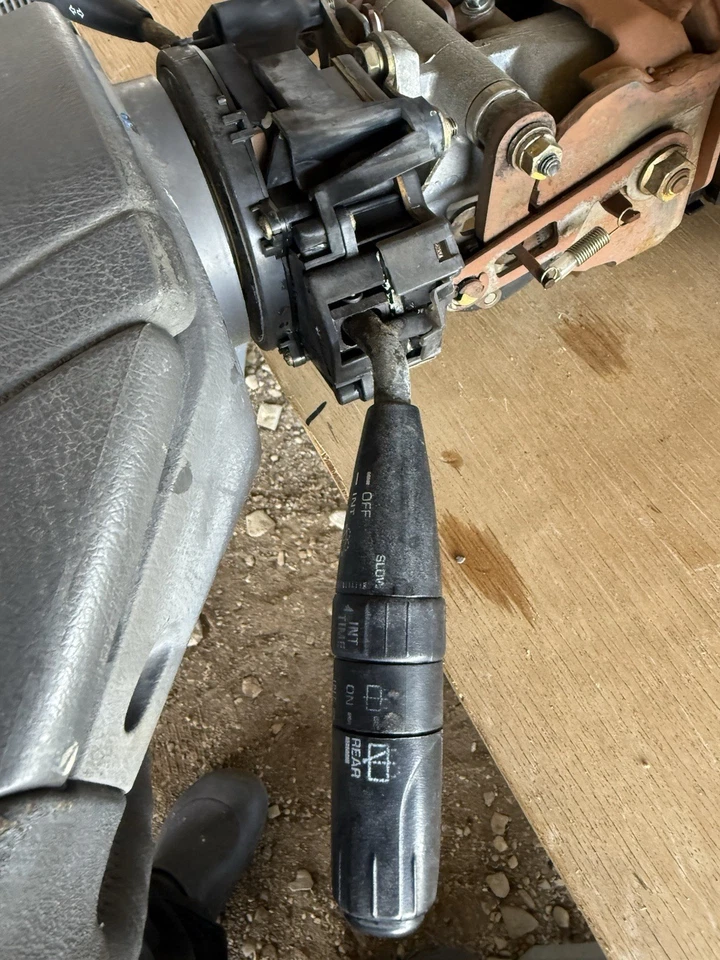 TOYOTA 4RUNNER 4x4 3.0 COLUMNA DE DIRECCIÓN INCLINABLE GRIS LLAVE PISO CAMBIO FABRICANTE DE EQUIPOS ORIGINALES 1990-1994  Foto 3 de 4