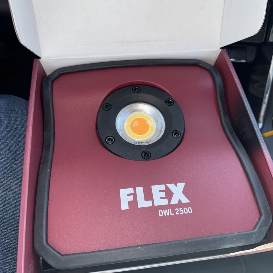 Flex LED LIGHT BATTERY POWERED 12V/18V DAS ORIGINAL DWL 2500 New On Box - Image 3 of 4