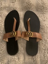 Gucci WOMEN'S THONG SANDAL WITH DOUBLE G Size 38 EU, US 8