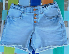 Wonder Nation Girls Size M 7-8 Light Wash Blue Denim Cut-Off Shorts Pockets
