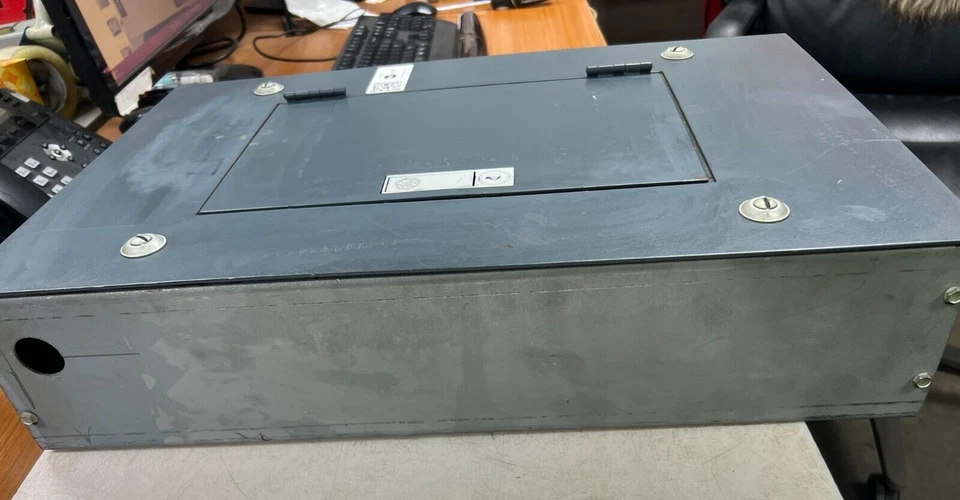 👀 GE GENERAL ELECTRIC 100A MAIN LUG PANELBOARD 120/208V 3Ø 4W 12 CIR TYPE NLAB - Image 3 of 4