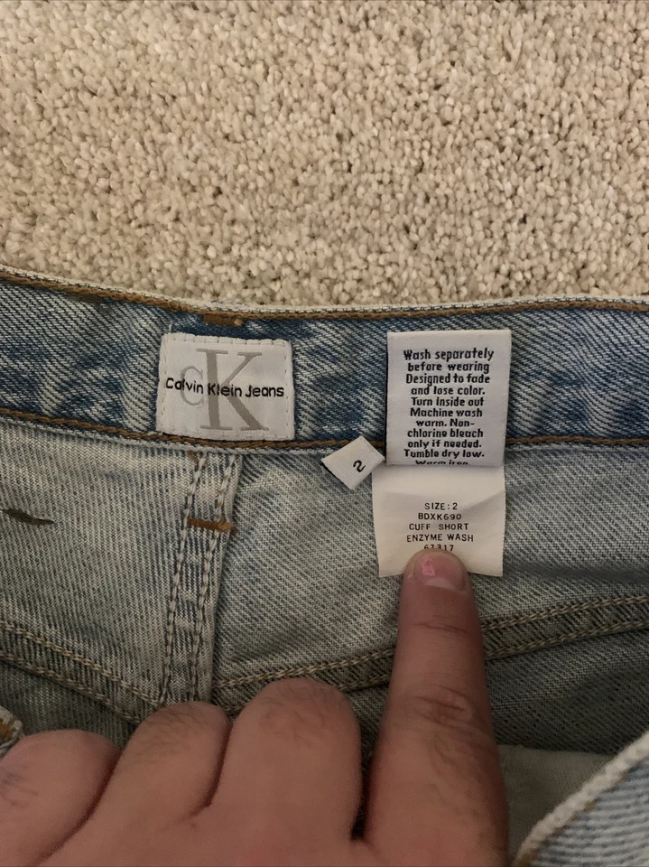 Pantalones Cortos CK Calvin Klein Vintage Lavado Ligero Años 90 Y2K Tiro Alto Denim Mamá Talla 2 Usados en Excelente Condición Foto 3 de 4