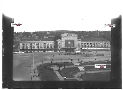 Glasplatte altes Foto positiv schwarz-weiß 13x18 cm Mulhouse Bahnhof, Auto