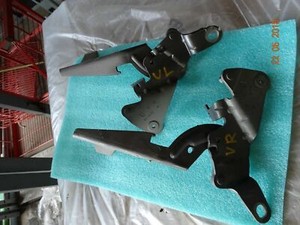 Renault Espace IV 2.2 dCi Motorhaube Scharniere rechts und links 8200011693