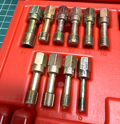 SNAP ON TOOLS USA NEW 48 pc Master Rethreading Tap and Die Set