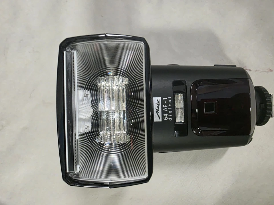 METZ  64 AF-1  NIKON  - Image 3 of 4