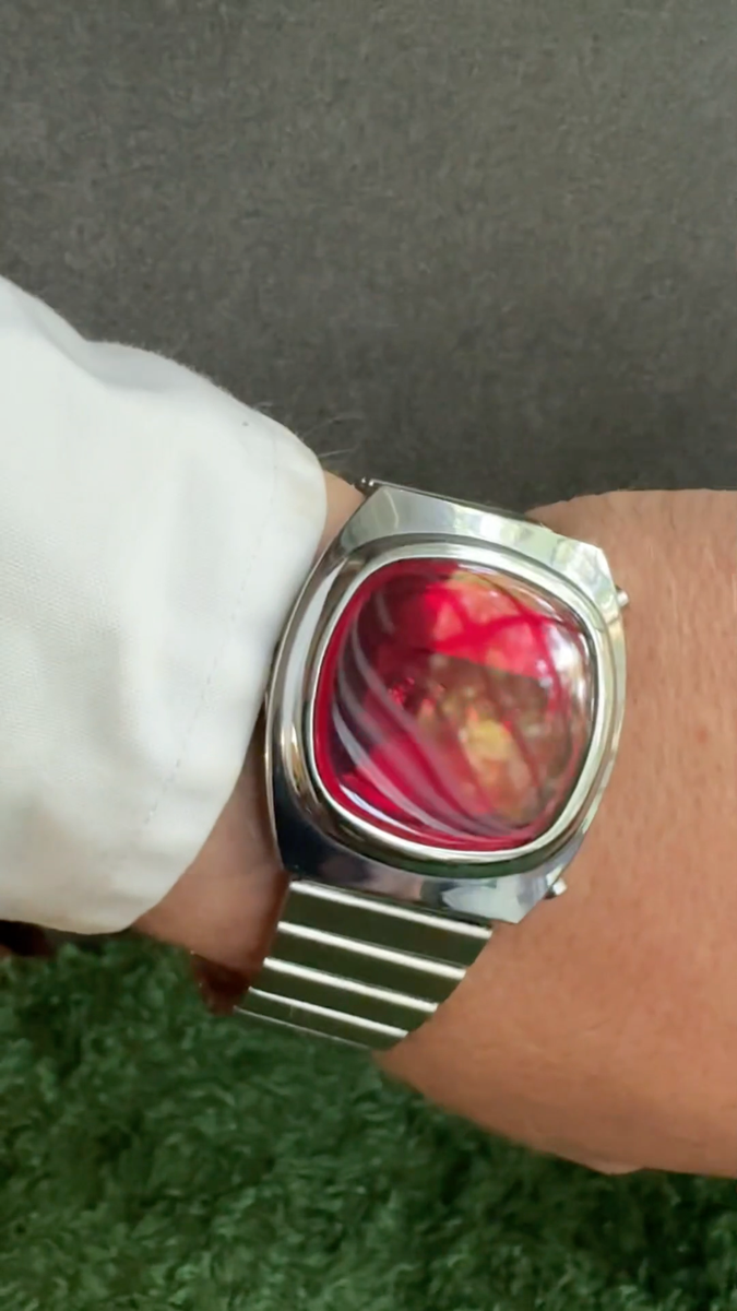 Watch Rare Soviet Elektronika 1 Red Pulsar Quartz USSR 1982