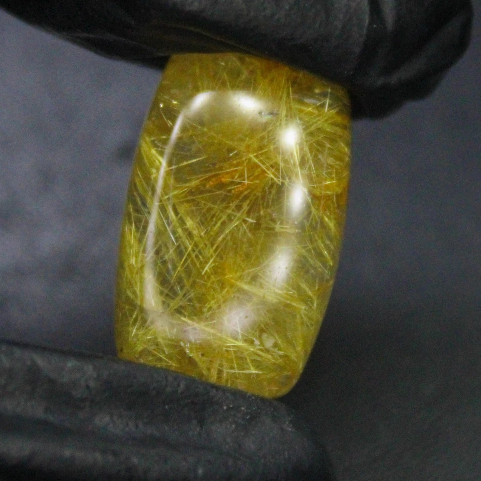 Natural Golden Rutile Quartz Cabochon In Cushion Shape 15.95 Carats 20x13x6 mm - Image 2 of 4