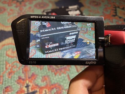 Sanyo Xacti VPC-CG10 Camcorder + Digital Camera TESTED NO CHARGER