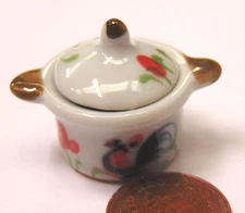 Dolls House Casserole Pot White Ceramic Cockerel Motif 1:12 Scale C59 tumdee