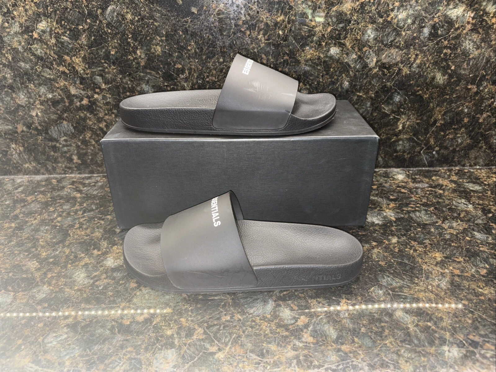 FEAR OF GOD ESSENTIALS Essentials Fear Of God sandalo nero slide US da uomo taglia 11