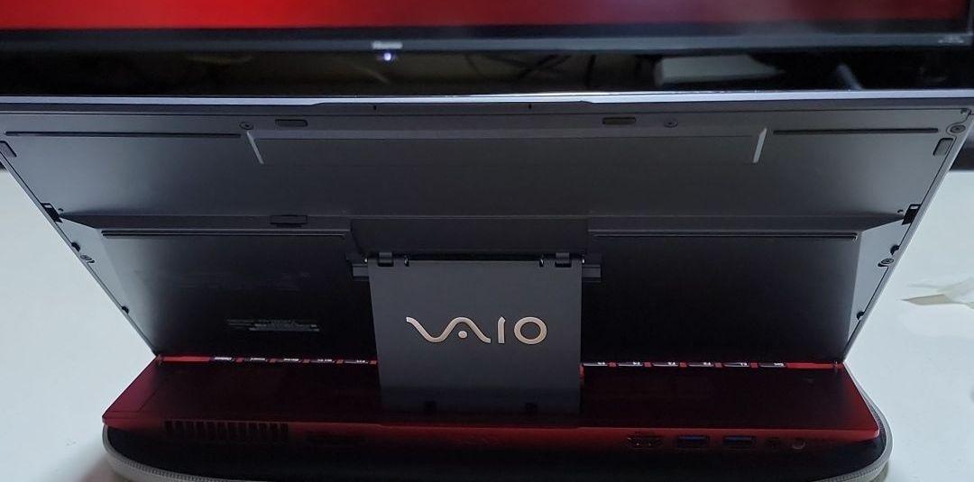 【ジャンク品】 VAIO Duo 13 red edition SONY VAIO DUO13 owner-made model red edition laptop color