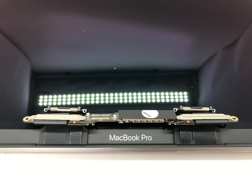 MacBook Pro A1989 A2159 13" 2018 2019 LCD Assembly SPACE GRAY 661-10037 Grade C - Image 4 of 4